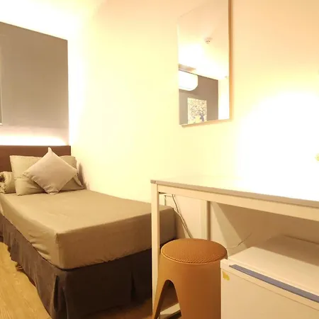 Oyo Hostel Myeongdong 1-3